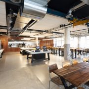 Das Restaurant Schlosserei steht Gästen von Montag bis Freitag offen.