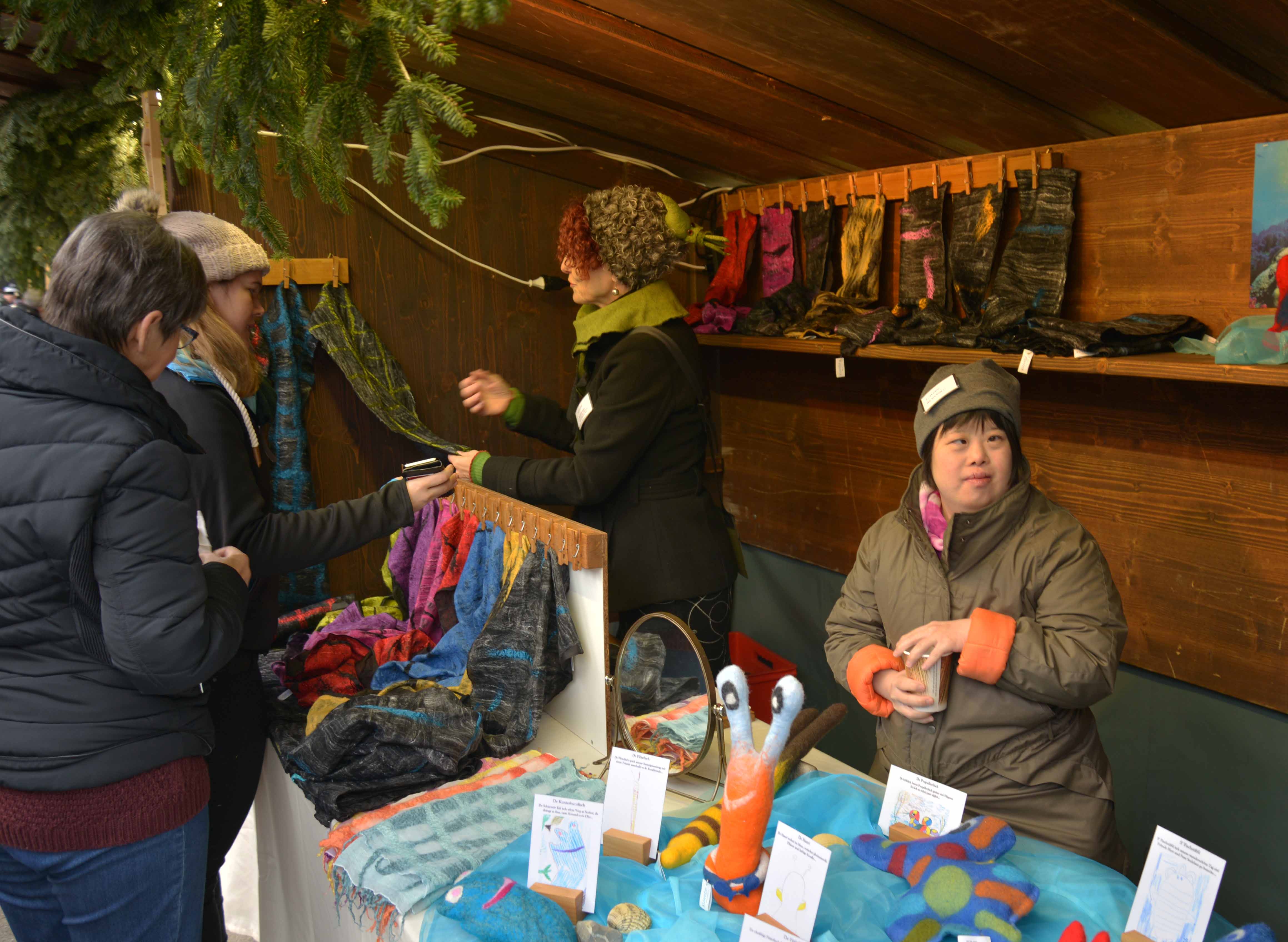 Marktbetrieb am Weihnachtsnarkt